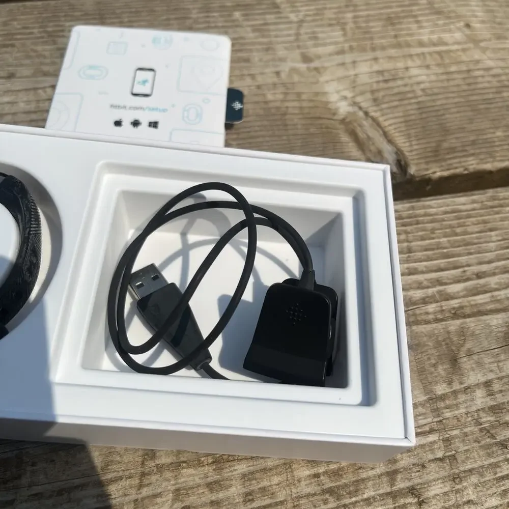 New Fitbit Alta HR Heart Rate Black BAND